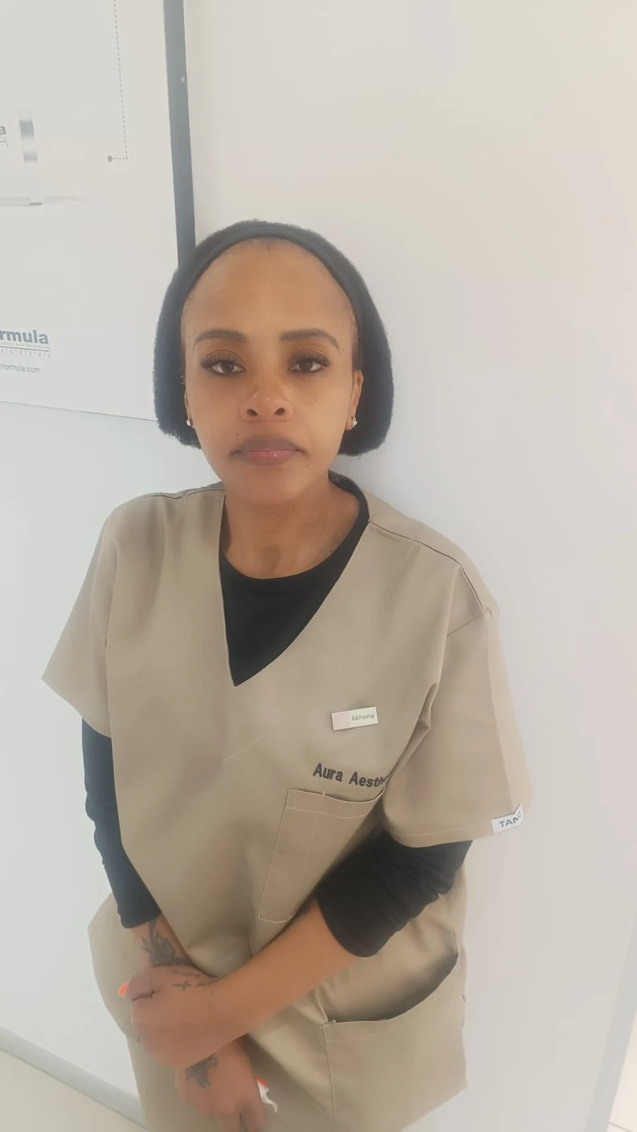 Akhona, Professional Nail Technician